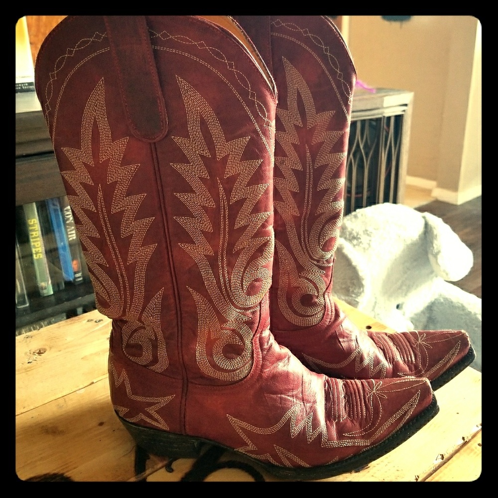 Old gringo red leather cowboy boots